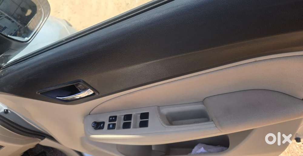 Maruti Suzuki Swift Dzire Vxi(o) Mt, 2023, Petrol