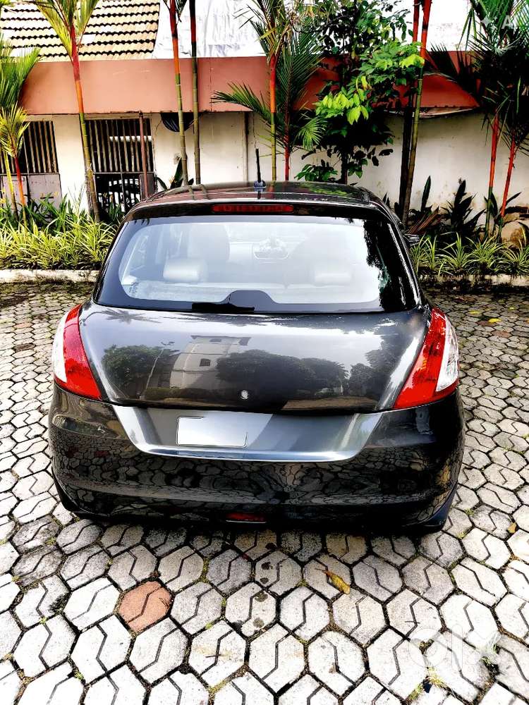 Maruti Suzuki Swift Vxi 2015