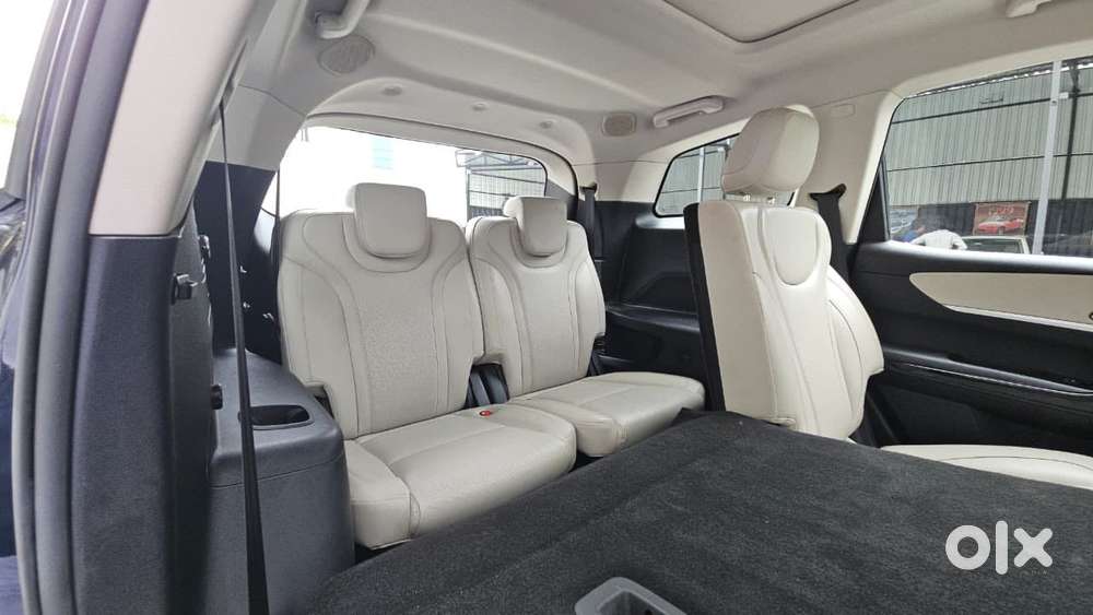 Mahindra Xuv700 2.2 Ax 7 Diesel At Luxury Pack Str Awd, 2023, Diesel