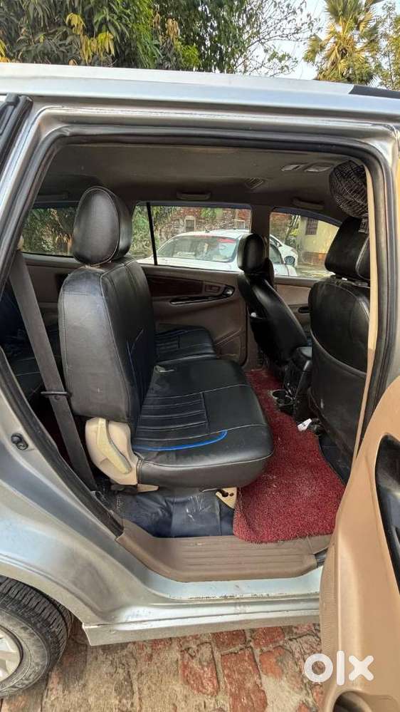 Toyota Innova 2.5 G (diesel) 8 Seater, 2016, Diesel