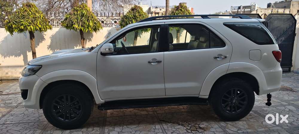 Toyota Fortuner 3.0 4x4 Manual, 2012, Diesel