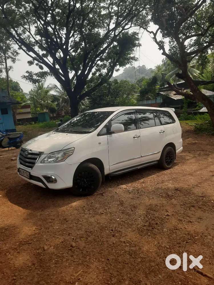 Toyota Innova 2008 Diesel 278000 Km Driven