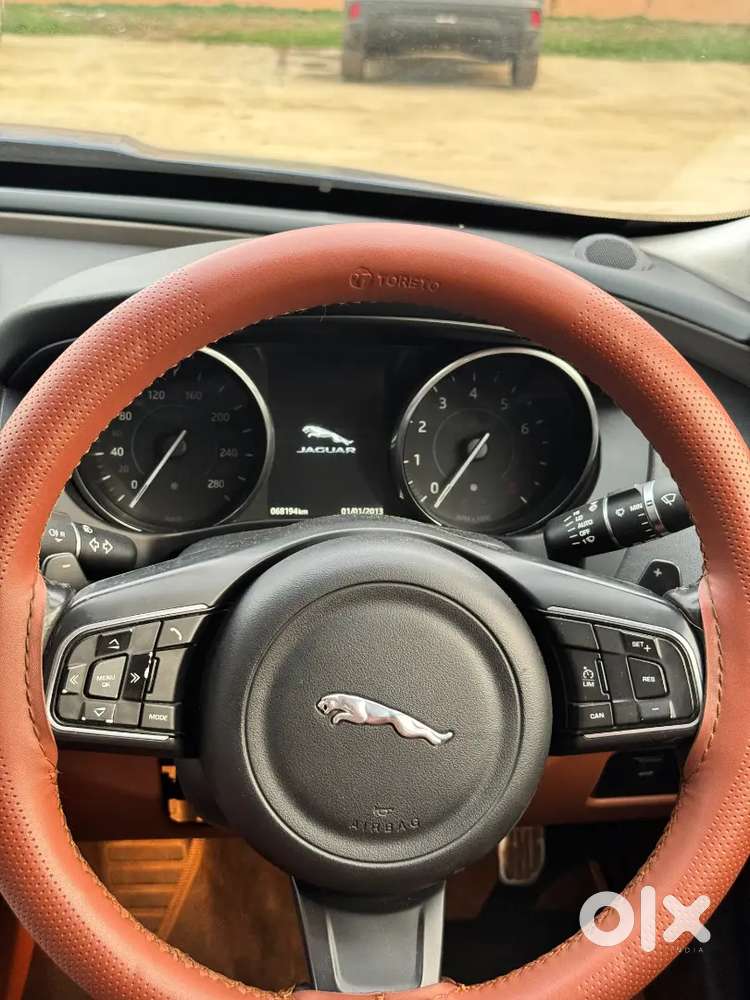 Jaguar Xe Portfolio Petrol Automatic 2016
