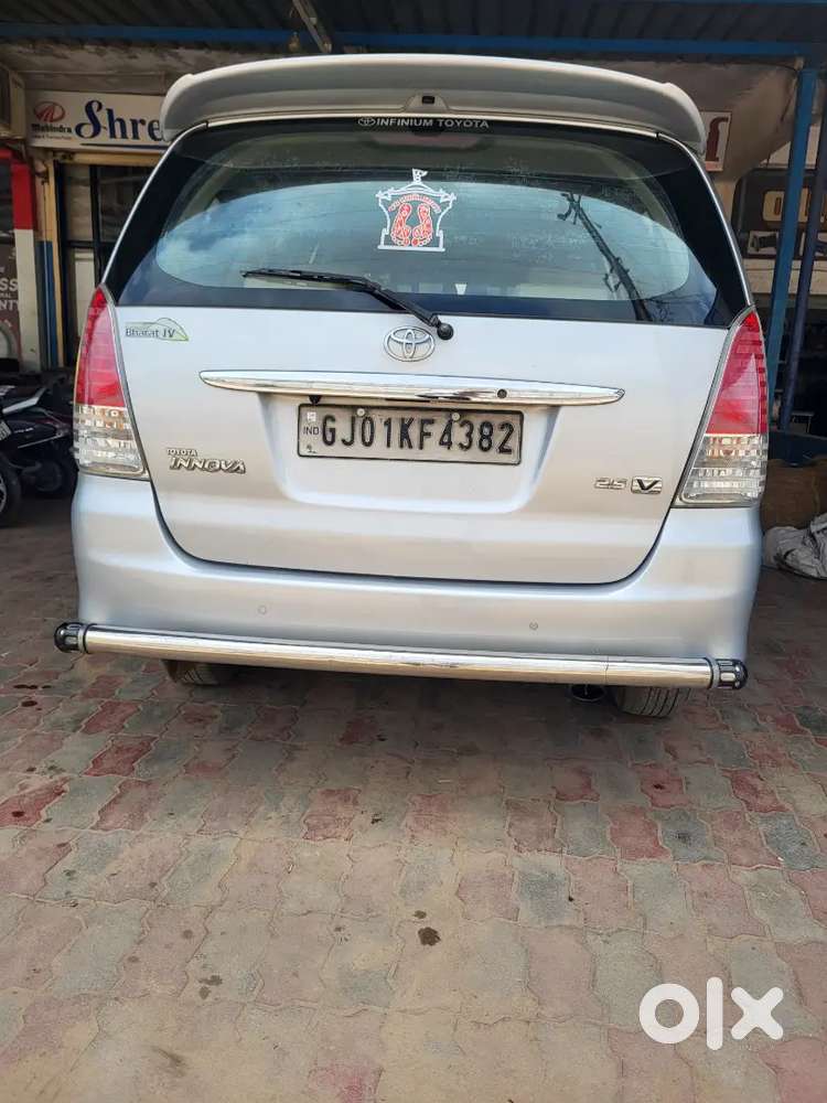 Toyota Innova 2.5 Diesel Manual 2010