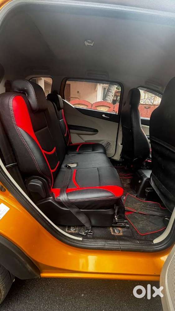 Renault Triber Rxz, 2023, Petrol