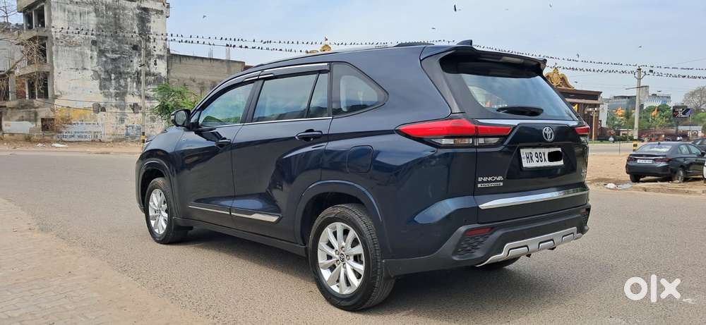 Toyota Innova Hycross 2.0 Vx Hybrid 8 Str, 2025, Petrol