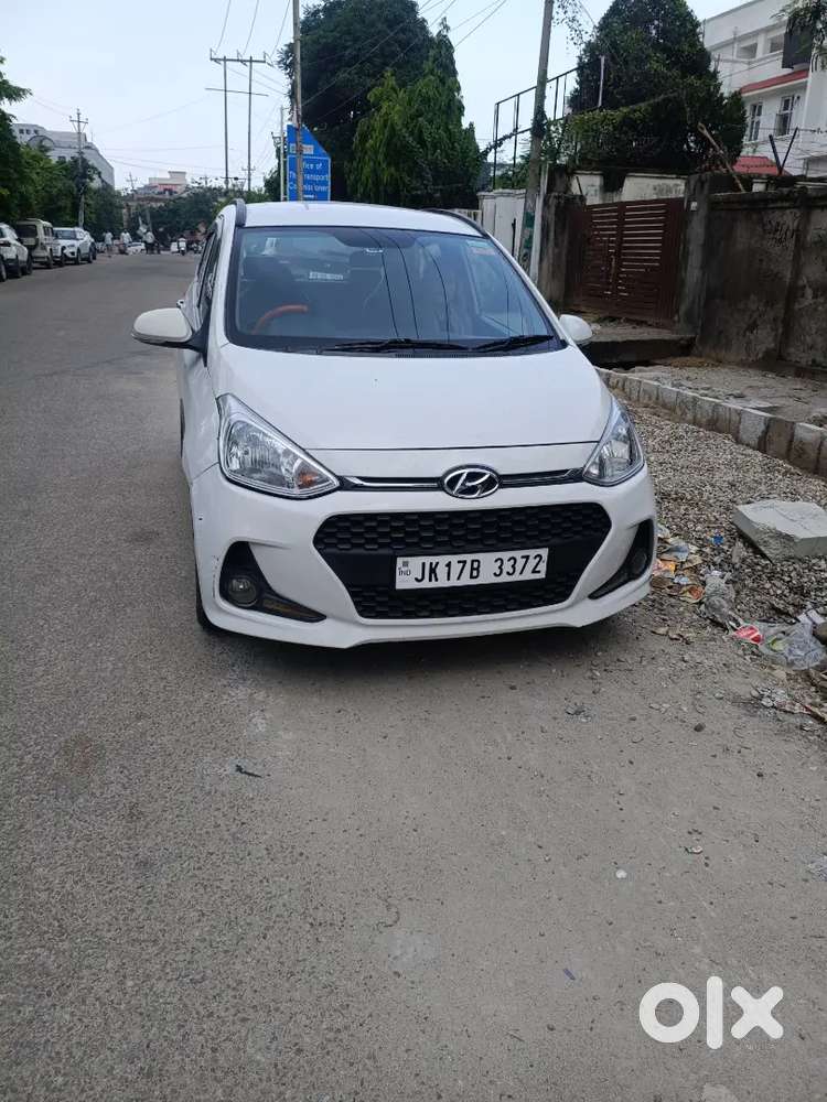 Grand I 10 Full Top Showroom Condition Car