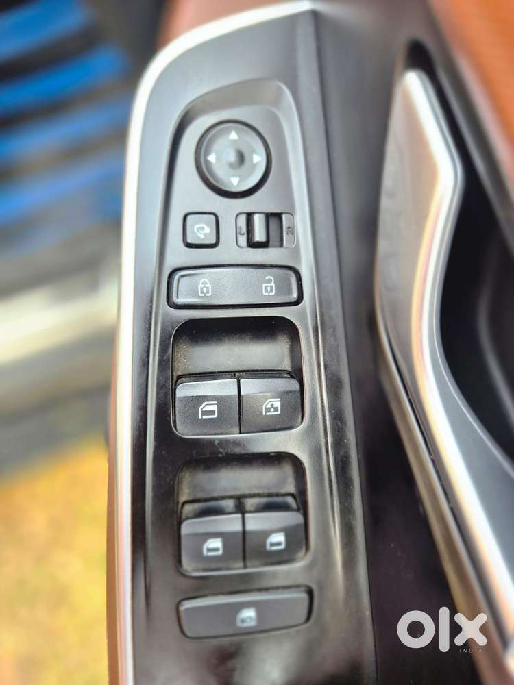 Hyundai Alcazar Platinum, 2022, Petrol