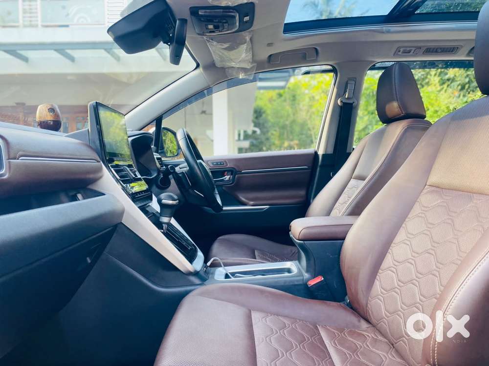 Toyota Innova Hycross 2.0 Zx (o) Hybrid 7 Str, 2024, Petrol