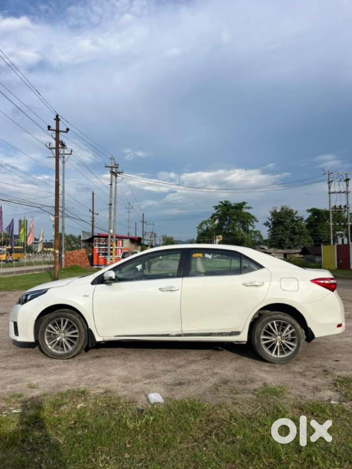 Toyota Corolla Altis, 2016, Petrol