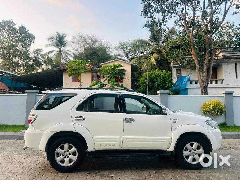 Toyota Fortuner 3.0 4x4 Manual, 2011, Diesel