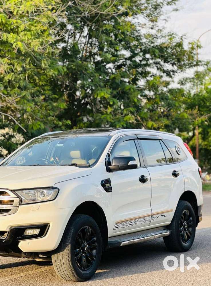 Ford Endeavour 3.2 Titanium At 4x4, 2016, Diesel