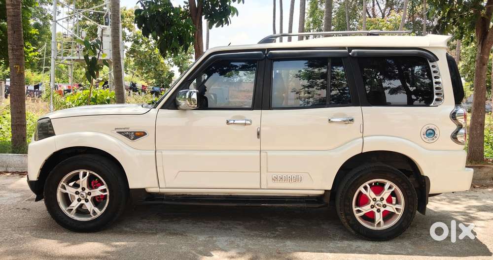 Mahindra Scorpio S10, 2015, Diesel