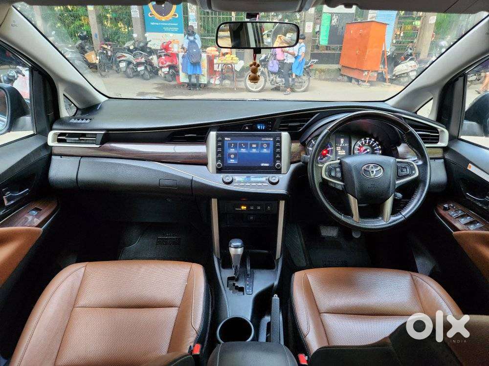Toyota Innova Crysta