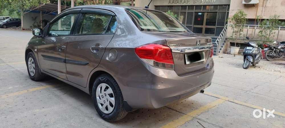 Honda Amaze 2015 Cng & Hybrids Well Maintained