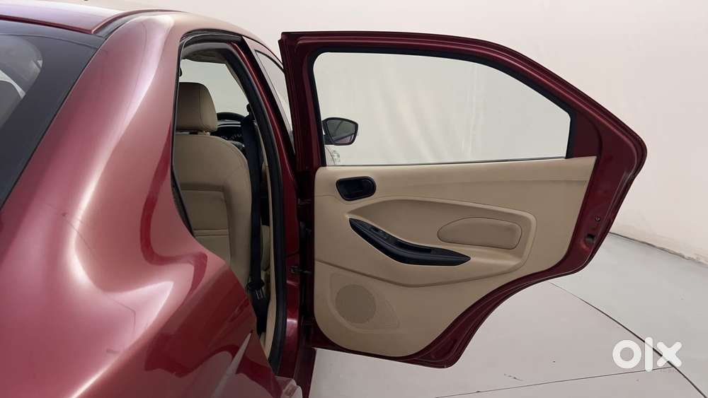 Ford Figo Aspire Titanium, 2017, Petrol