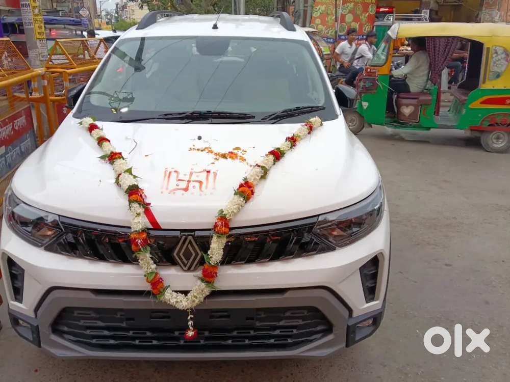 Renault Triber Amt Top Bna Model 3 Month Old