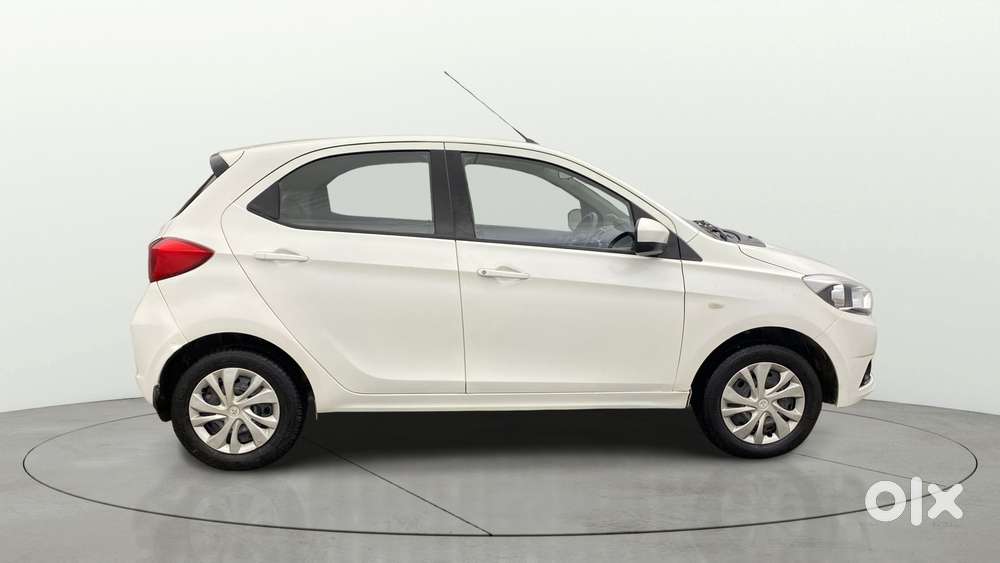Tata Tiago 1.2 Revotron Xt, 2016, Petrol