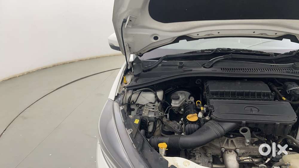 Tata Tiago Xza, 2021, Petrol