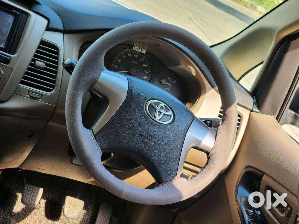 Toyota Innova 2.5 G (diesel) 8 Seater, 2015, Diesel