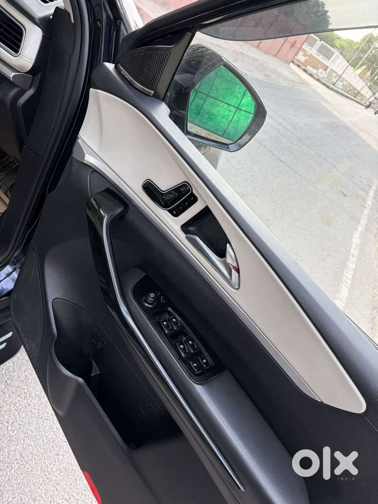 Mahindra Xuv700 2.2 Ax 7 Diesel At Luxury Pack Str, 2022, Diesel
