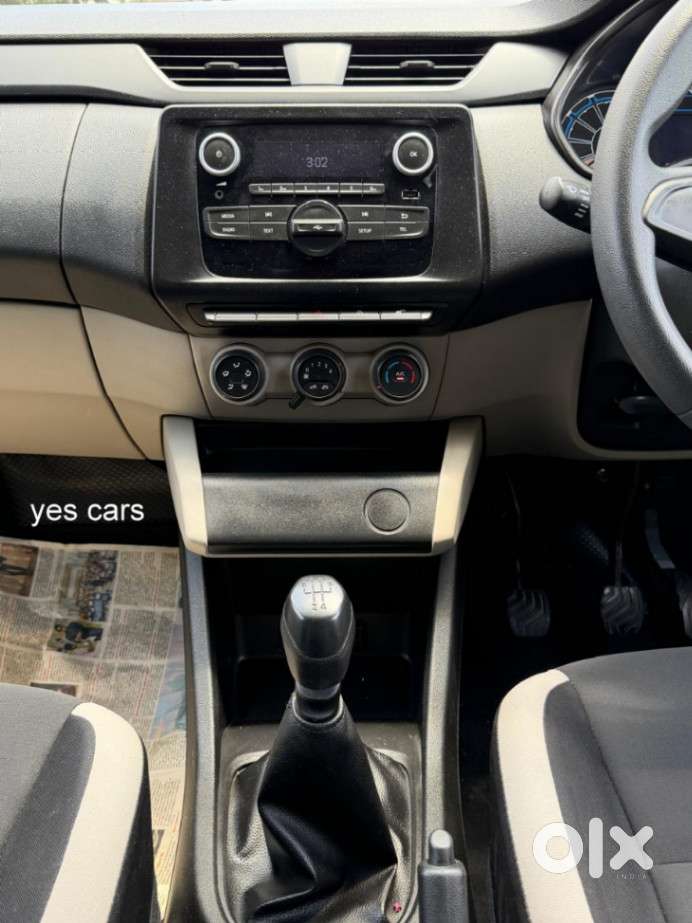 Renault Triber Rxl, 2023, Petrol