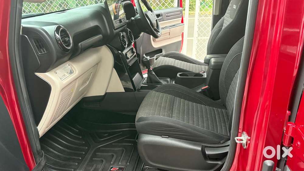 Mahindra Thar Roxx Ax3 L Diesel Mt 2wd, 2025