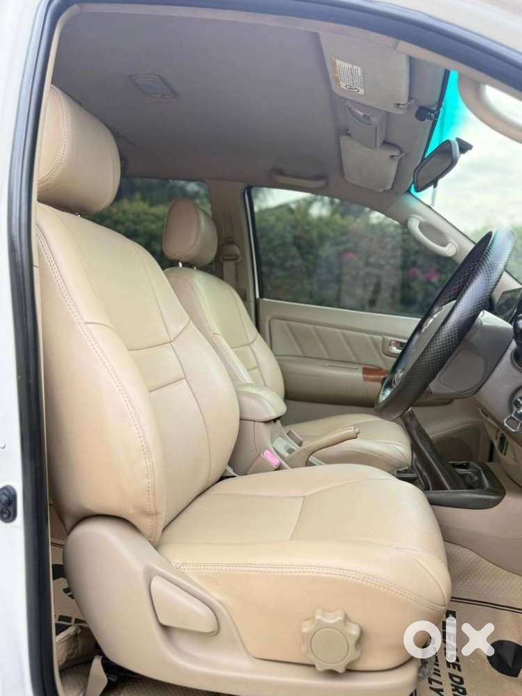 Toyota Fortuner 3.0 4x4 Manual, 2011, Diesel