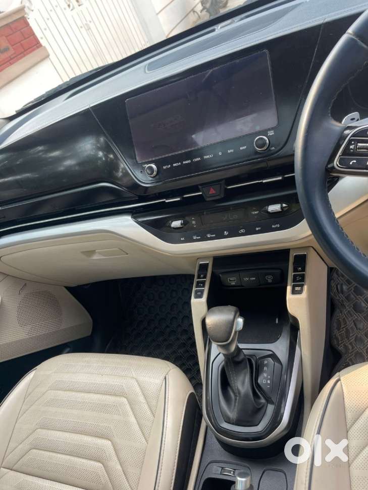 Kia Carens 1.4 Luxury Plus 6 Str, 2023, Diesel