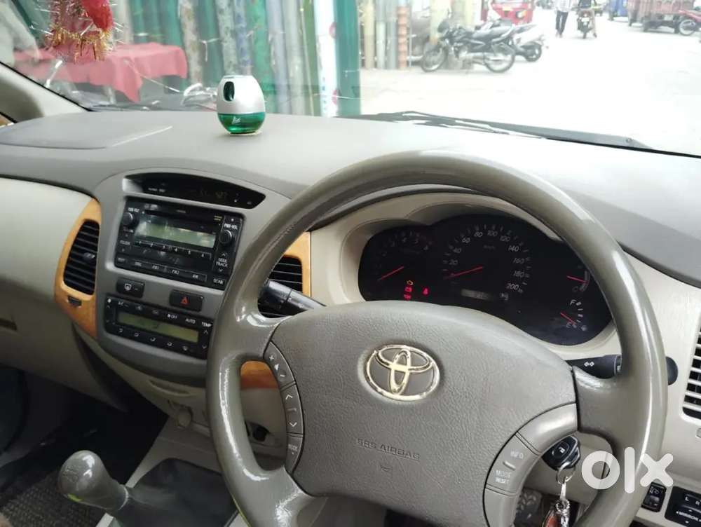 Toyota Innova 2011 Diesel 378000 Km Driven