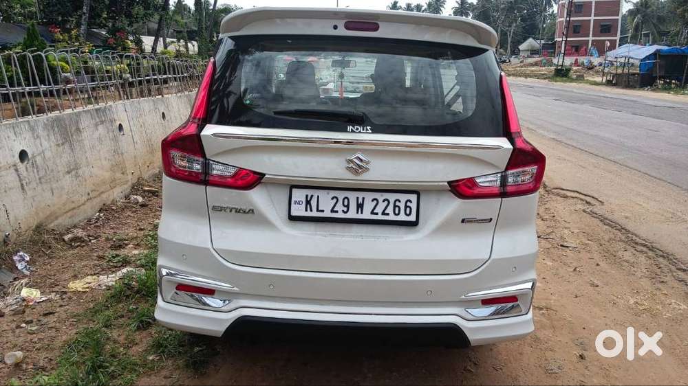 Maruti Suzuki Ertiga Smart Hybrid Zxi+ 1.5l 6at 2024 Well Maintained