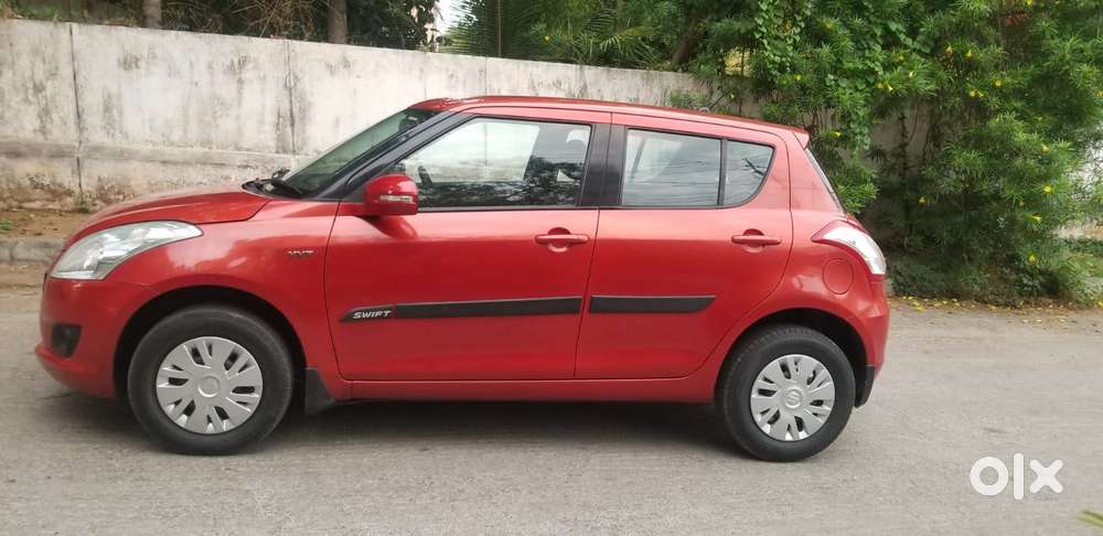 Maruti Suzuki Swift Vxi + Manual, 2011, Petrol