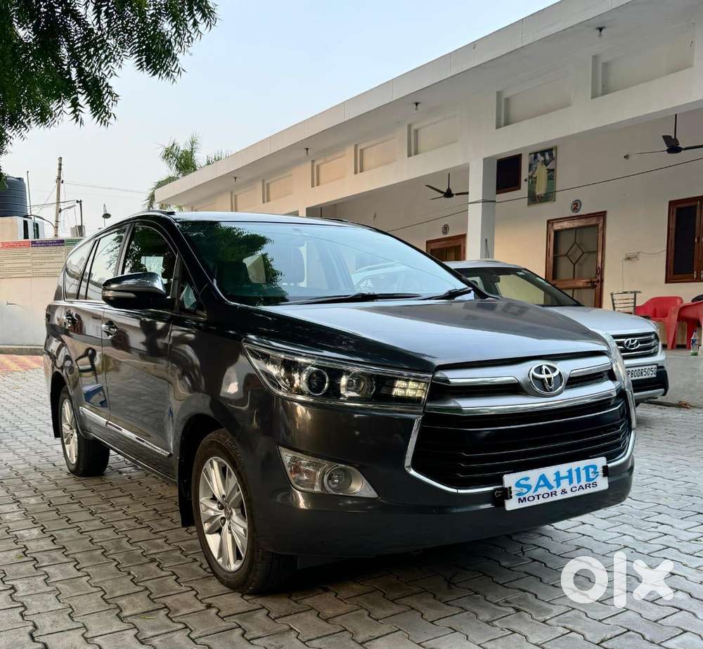 Toyota Innova Crysta 2.8z Automatic, 2017, Diesel