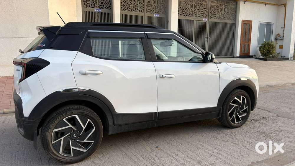 Mahindra Xuv 3xo Ax7 Diesel Mt, 2024, Diesel