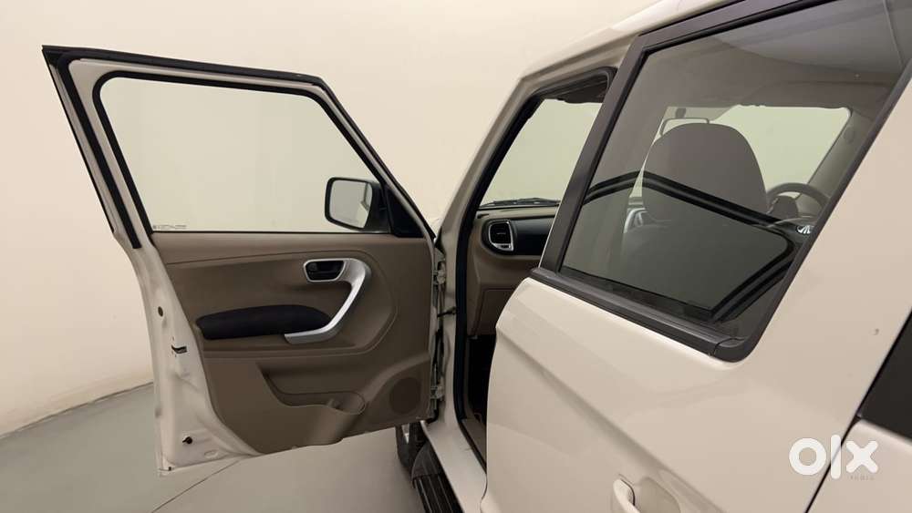 Mahindra Tuv 300 Plus P8, 2018, Diesel