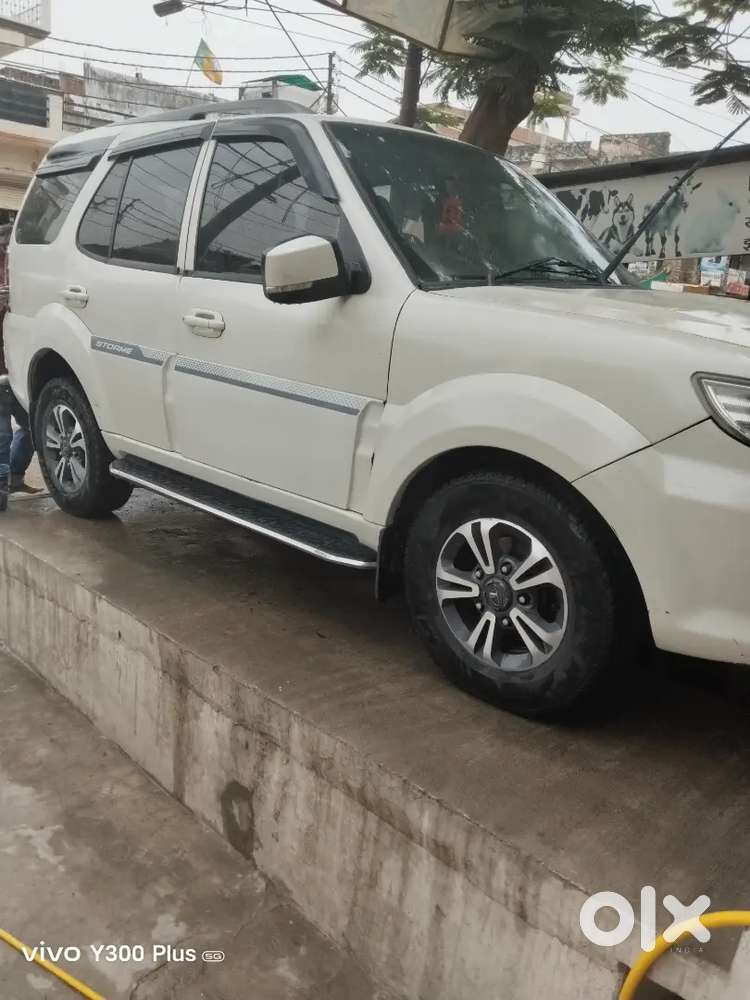 Tata Safari Storme 2016 Diesel 110000 Km Driven