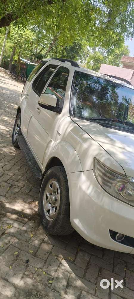 Tata Safari Storme 2013 Diesel 150000 Km Driven