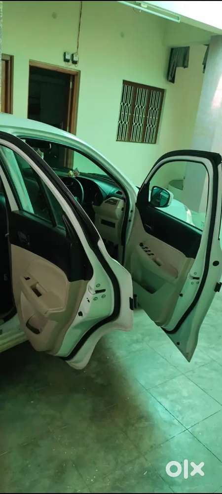 Maruti Suzuki Swift Dzire 2017