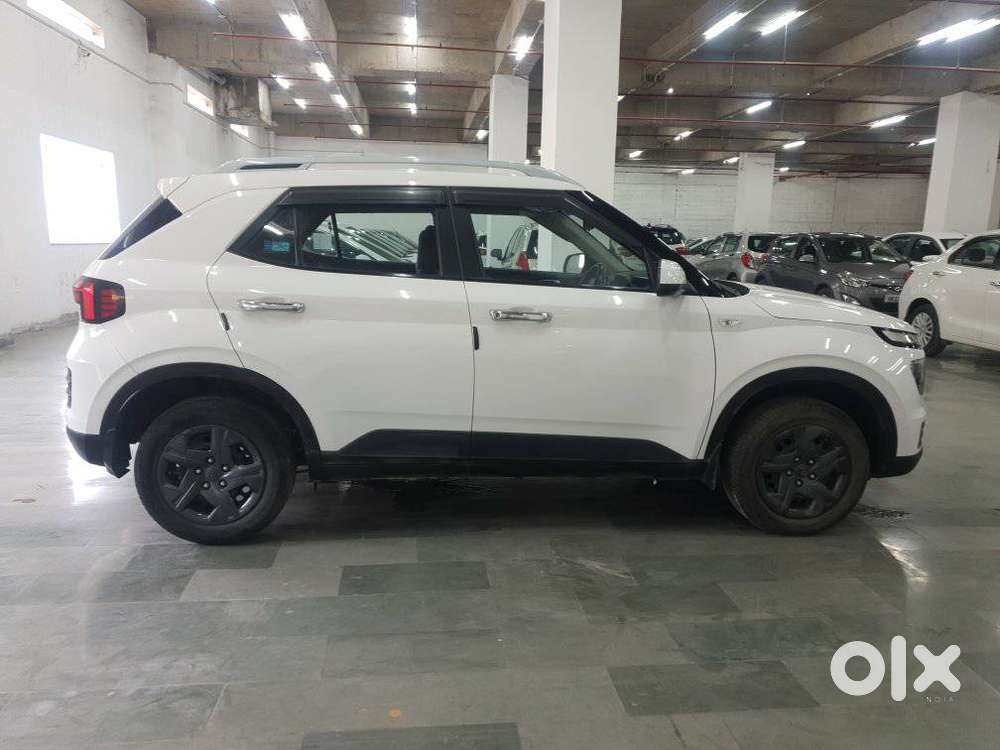 Hyundai Venue S Mt 1.2 Kappa, 2023, Petrol