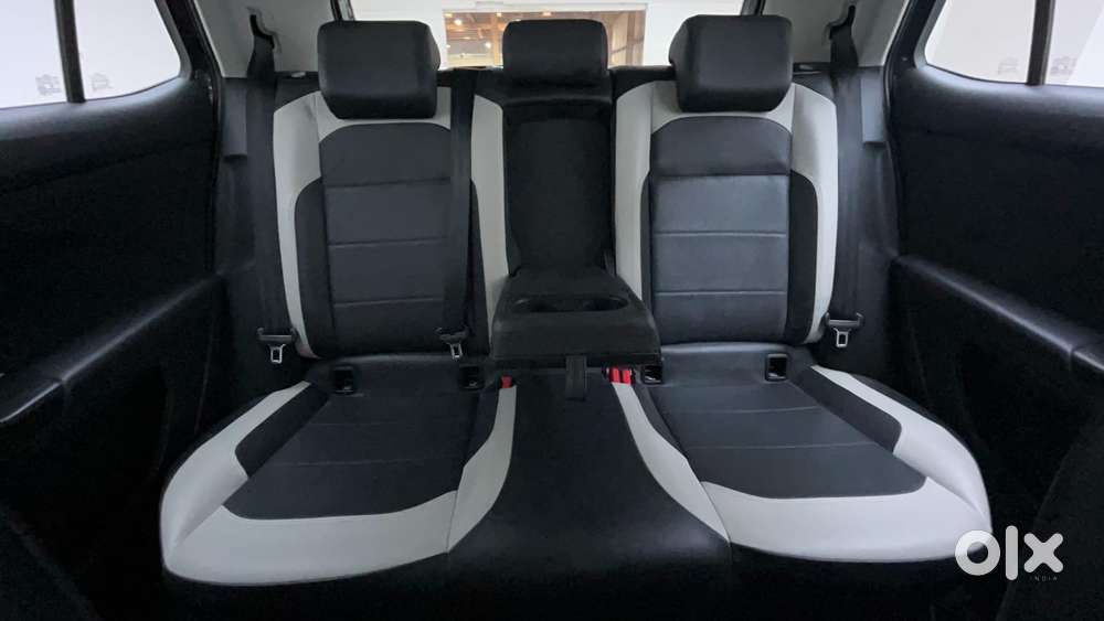 Volkswagen Taigun Topline 1.0 Tsi At (electric Seats), 2023, Petrol