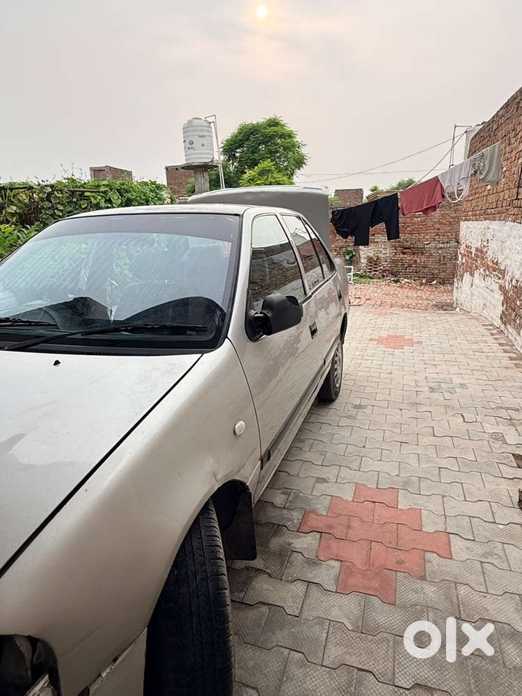 Maruti Suzuki Esteem Petrol 2005