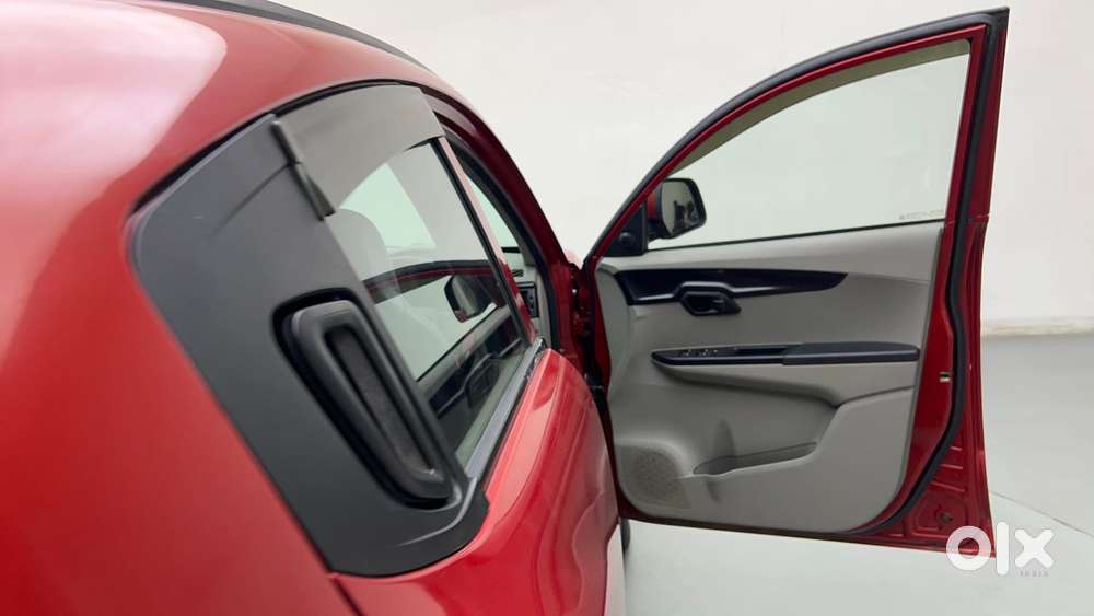 Mahindra Kuv 100 Mfalcon G80 K4 Plus, 2017, Petrol