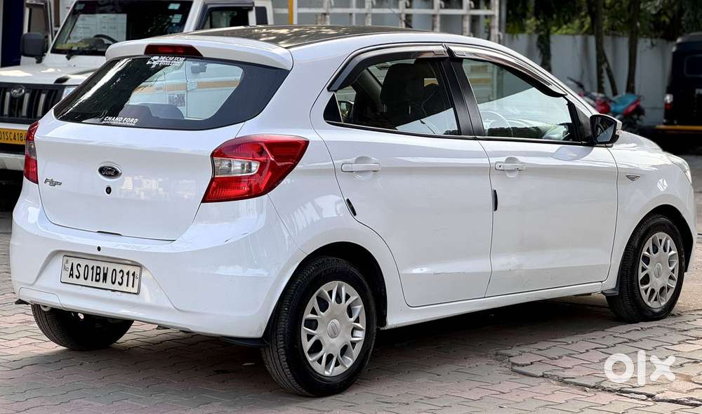 Ford Figo 1.2p Trend Mt, 2015, Petrol