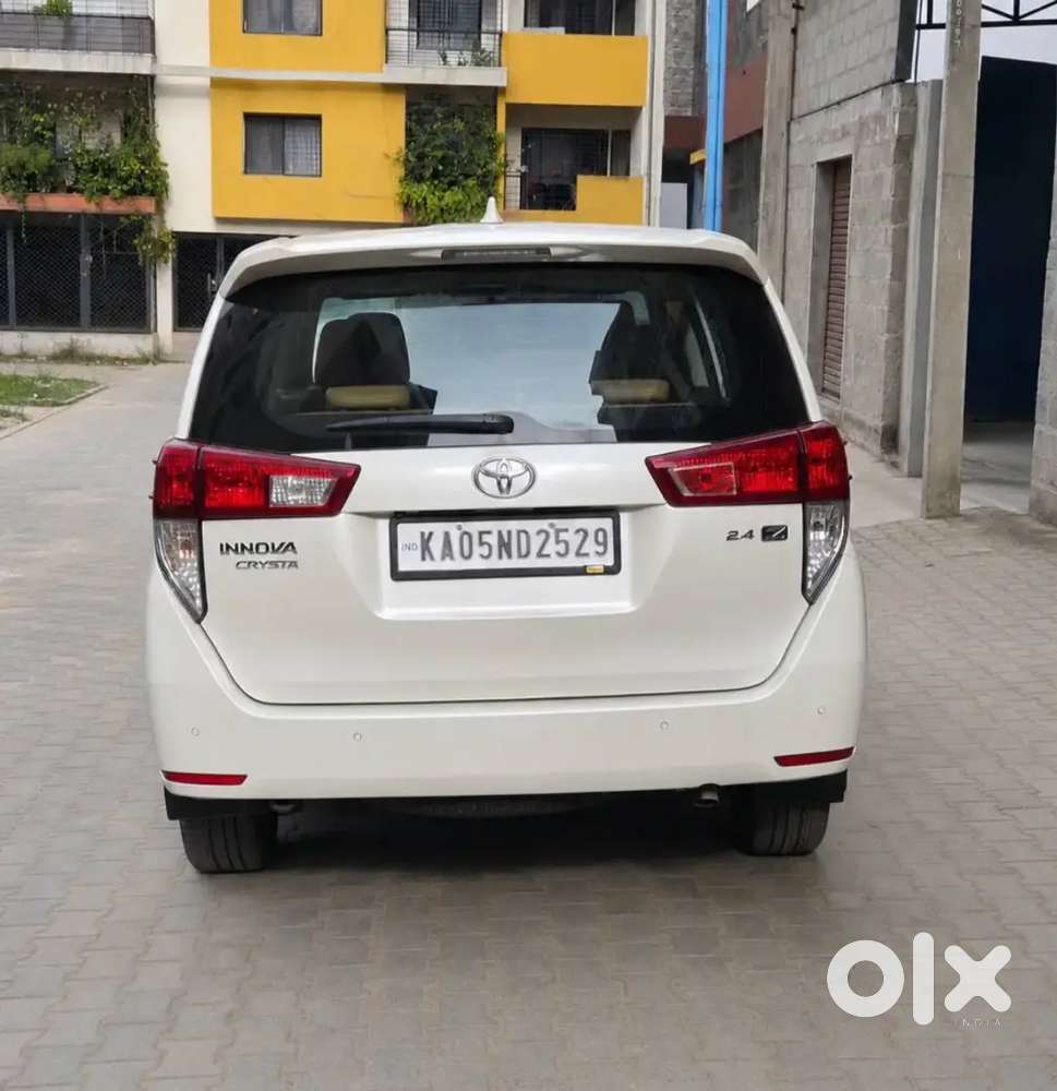 Toyota Innova Crysta 2.4 Z 2022