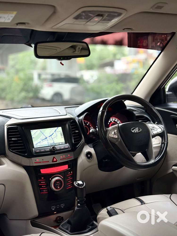 Mahindra Xuv300 W8 (o) 1.5 Diesel Amt, 2022, Diesel