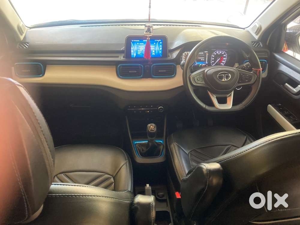 Tata Punch Creative Dual Tone. 1.2 Petrol 2024
