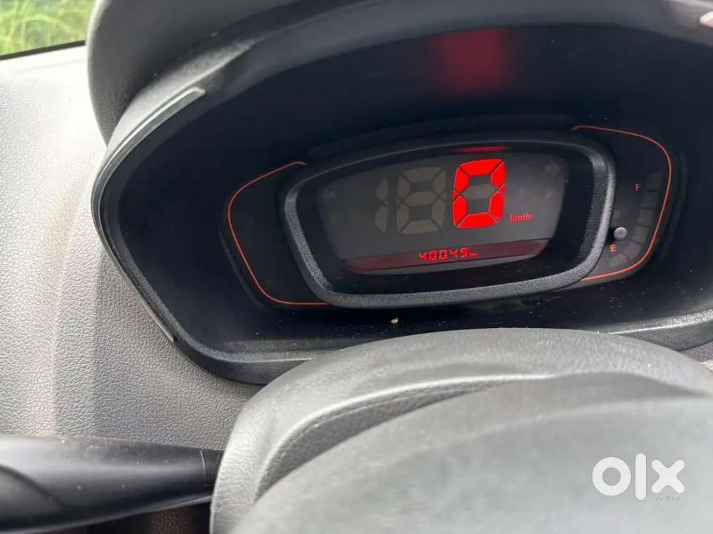 Renault Kwid Rxt Single Owner Laddy Usage Vehicle Just 40000km