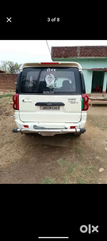 Mahindra Ex 8 2014