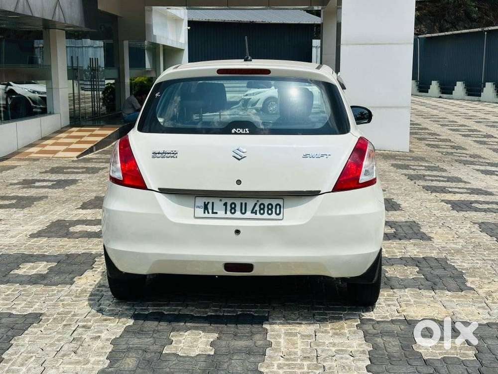Maruti Suzuki Swift Vxi Optional, 2017, Petrol