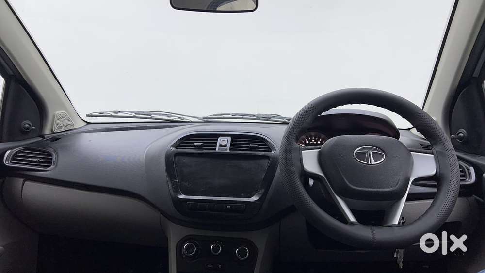 Tata Tiago Xe, 2016, Petrol